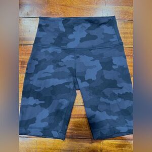 Lululemon Wunder Train High Rise 8”